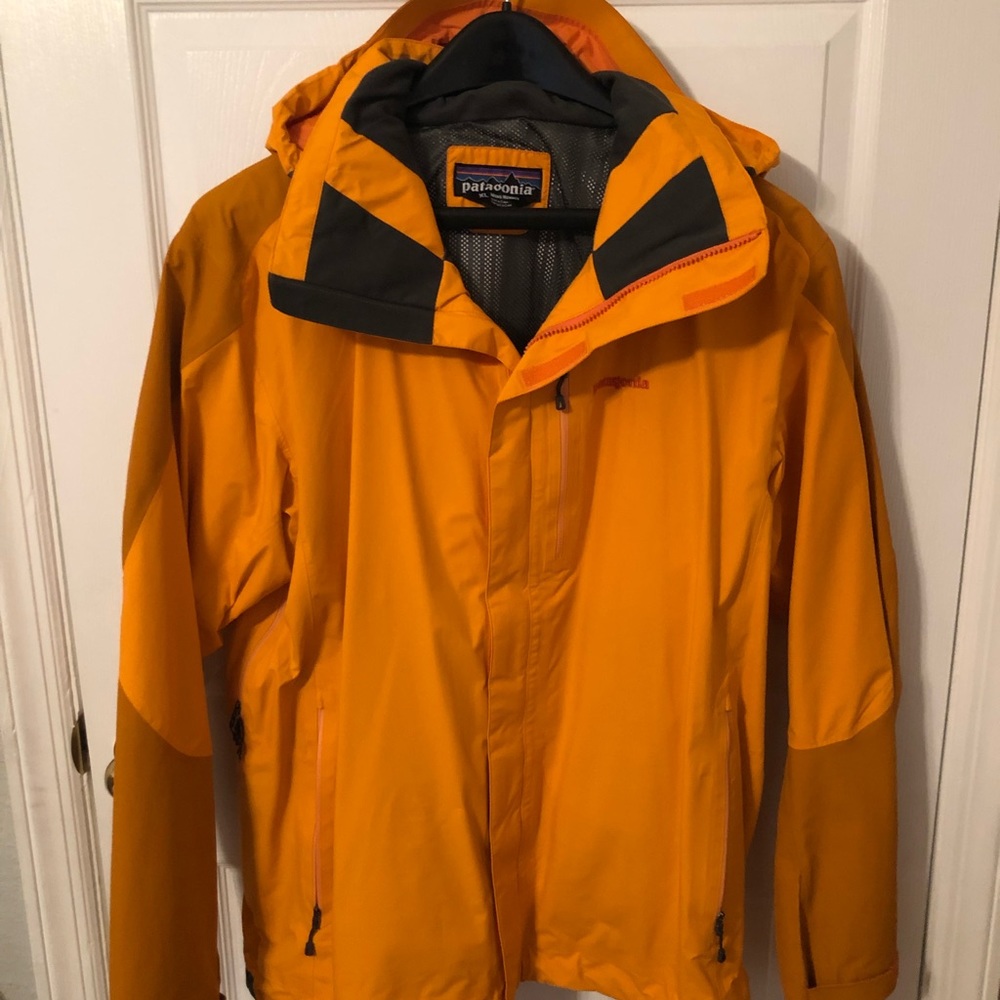 Patagonia Piolet GoreTex Shell NWOT